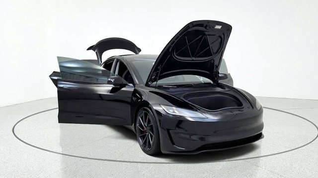 Used 2025 Tesla Model 3 Performance AWD/4WD image 2