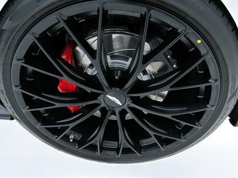 Used 2023 Aston Martin V8 Vantage Roadster image 45