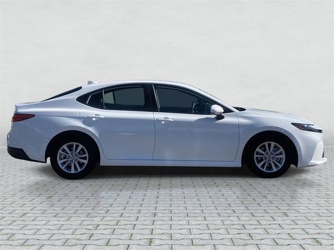 Certified 2025 Toyota Camry LE image 8