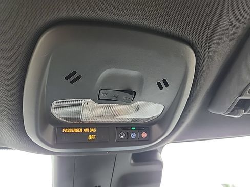 Certified 2024 Chevrolet Trax RS FWD image 18