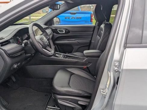 New 2026 Jeep Compass Latitude image 7