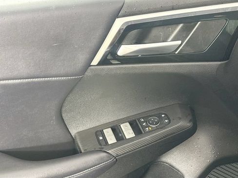 Used 2023 Mitsubishi Outlander SE AWD/4WD image 25