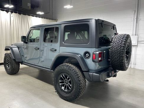 Used 2025 Jeep Wrangler Unlimited Sport AWD/4WD image 5