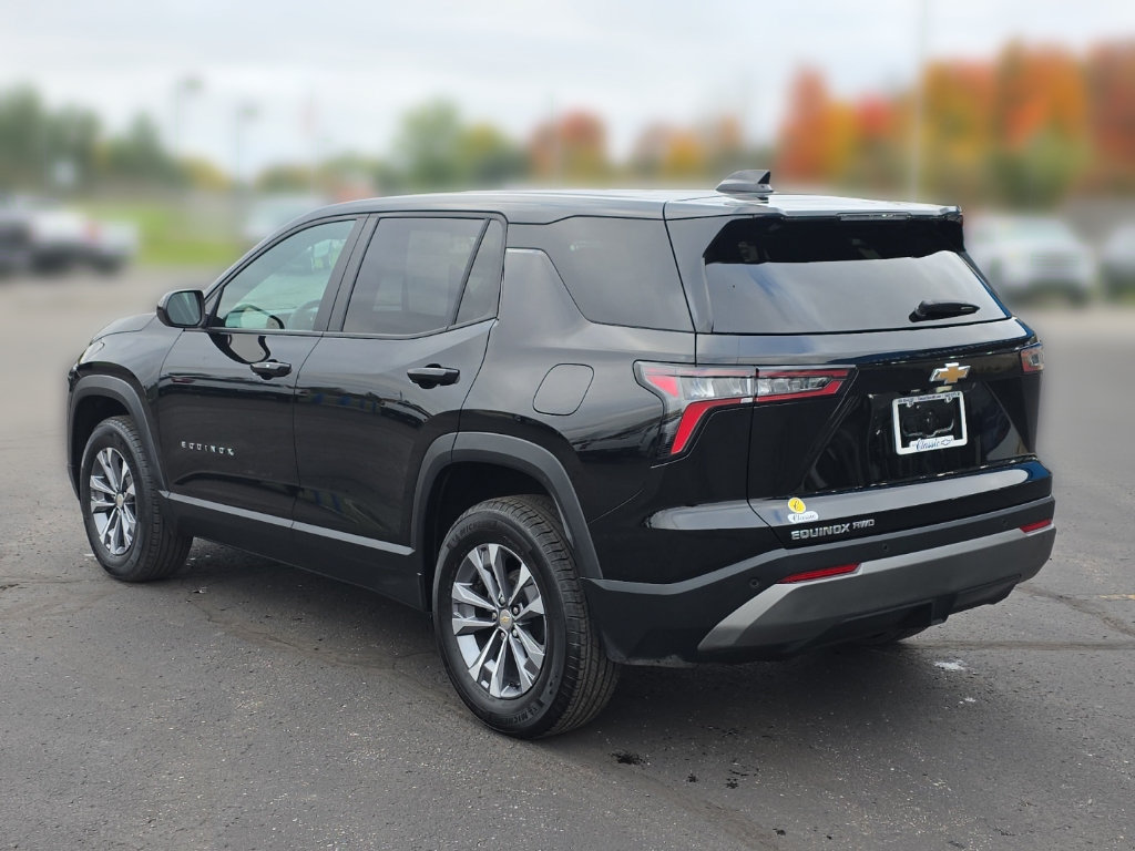 Used 2026 Chevrolet Equinox LT AWD/4WD image 10