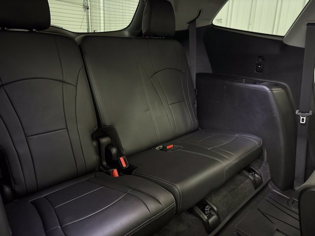 Used 2019 Buick Enclave Avenir w/ Avenir Technology Package AWD/4WD image 18