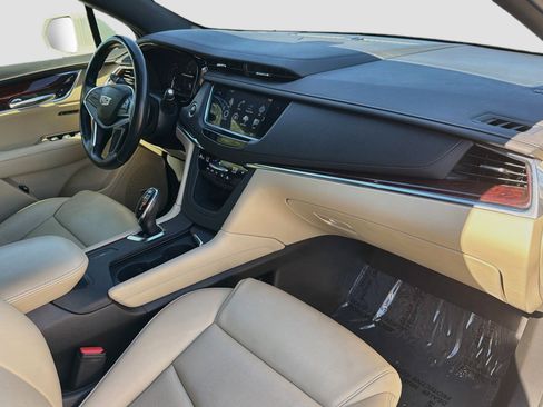 Used 2019 Cadillac XT5 Luxury FWD image 31