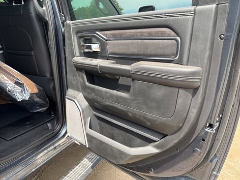 New 2026 RAM 2500 Laramie AWD/4WD image 25