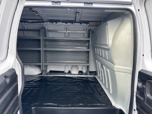 Used 2016 Chevrolet Express 2500 RWD image 9