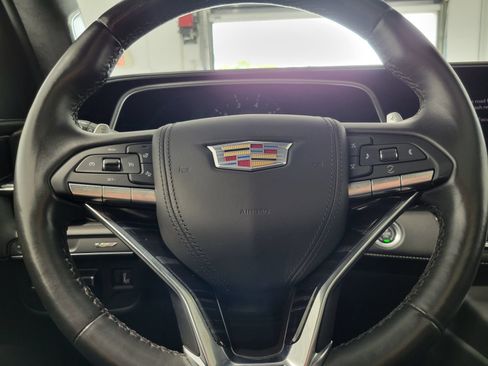 Used 2023 Cadillac Escalade V AWD/4WD image 14