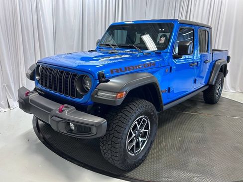 Used 2024 Jeep Gladiator Rubicon w/ Technology Group AWD/4WD image 24
