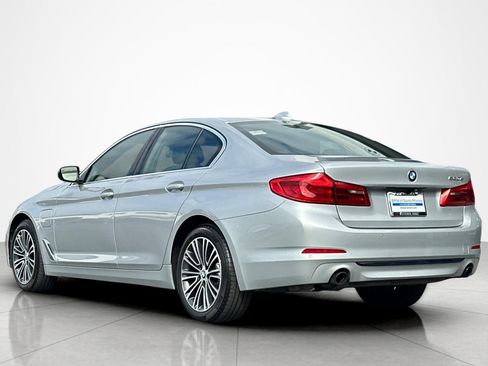 Used 2020 BMW 530e w/ Convenience Package RWD image 3