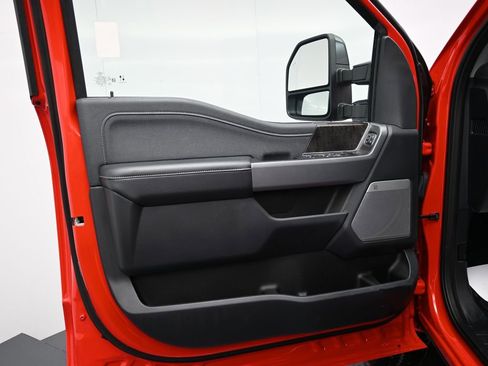 Used 2024 Ford F350 Lariat w/ Lariat Ultimate Package image 9