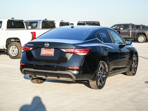 Used 2025 Nissan Sentra SV w/ All-Weather Package FWD image 6