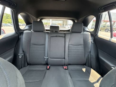 Used 2022 Toyota RAV4 SE w/ Convenience Package AWD/4WD image 13