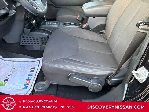 Used 2018 Jeep Wrangler Unlimited Sport S image 12