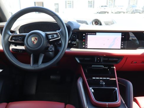 Used 2025 Porsche Cayenne E-Hybrid AWD/4WD image 12