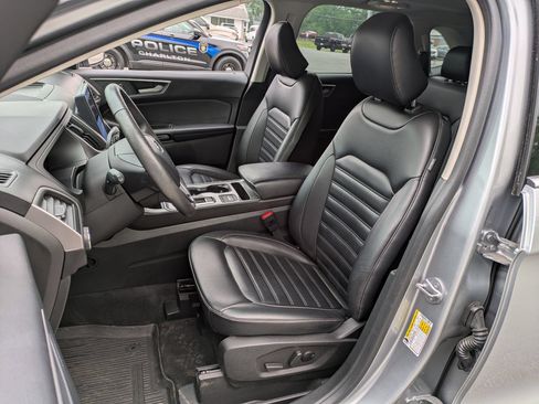 Certified 2024 Ford Edge SEL w/ Convenience Package AWD/4WD image 7