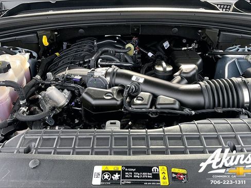 Used 2024 Jeep Grand Cherokee Altitude image 21