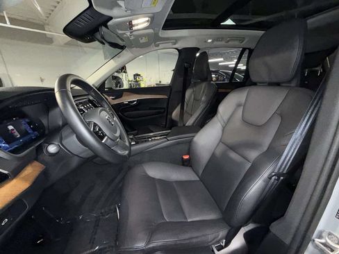 Used 2024 Volvo XC90 B6 Plus w/ Protection Package Premier AWD/4WD image 2