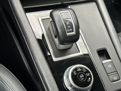 Used 2024 Mitsubishi Outlander SE image 26