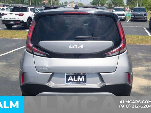 Used 2024 Kia Soul LX w/ Option Group 015 FWD image 7
