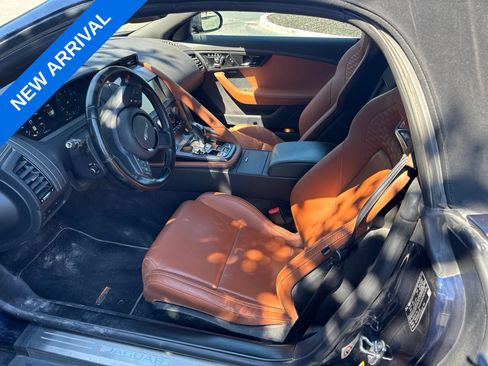 Used 2021 Jaguar F-TYPE Convertible RWD image 6