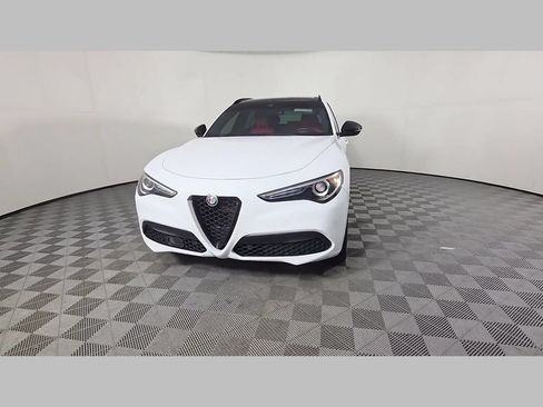 Used 2023 Alfa Romeo Stelvio Veloce AWD/4WD image 51