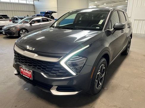 Used 2024 Kia Sportage LX AWD/4WD image 7
