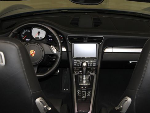 Used 2016 Porsche 911 Carrera 4S image 33