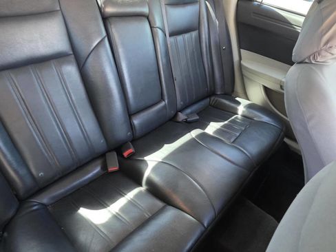 Used 2005 Chrysler 300 RWD image 9
