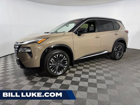Used 2024 Nissan Rogue Platinum w/ Platinum Premium Package FWD image 1