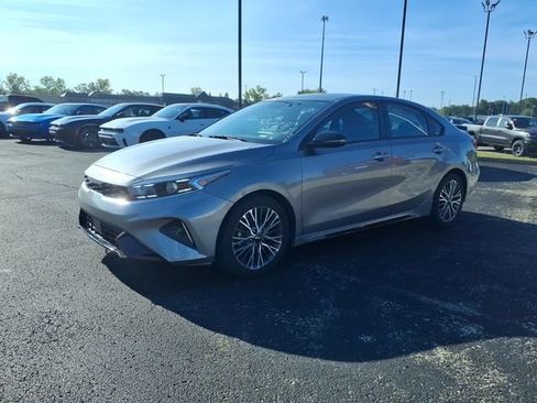 Used 2024 Kia Forte GT-Line w/ GT-Line Premium Package FWD image 3