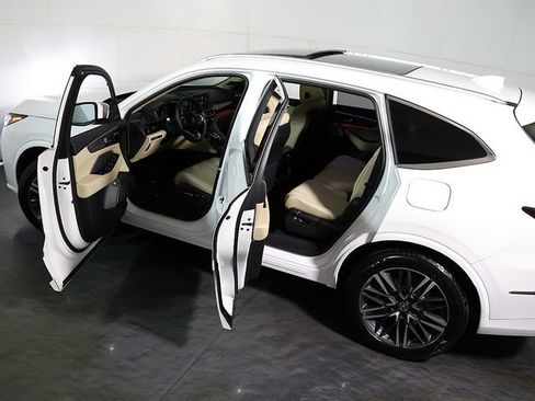 Certified 2026 Acura MDX SH-AWD w/ Advance Package image 5
