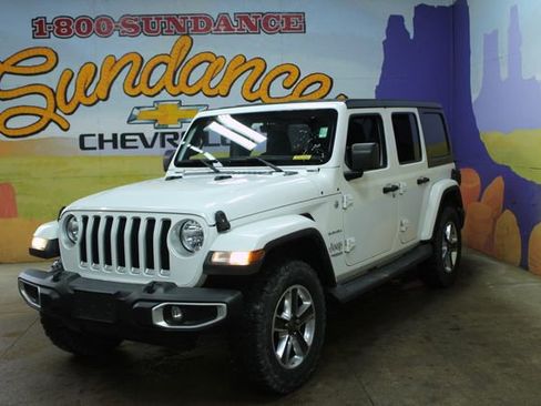 Used 2019 Jeep Wrangler Unlimited Sahara w/ Uconnect 4C Nav & Sound Group AWD/4WD image 2