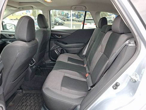 Used 2022 Subaru Outback Premium image 13