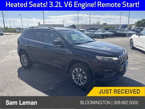 Used 2019 Jeep Cherokee Latitude Plus w/ Cold Weather Group AWD/4WD image 1