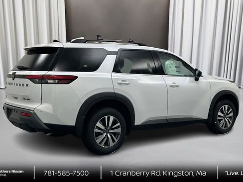 New 2026 Nissan Pathfinder SL AWD/4WD image 5