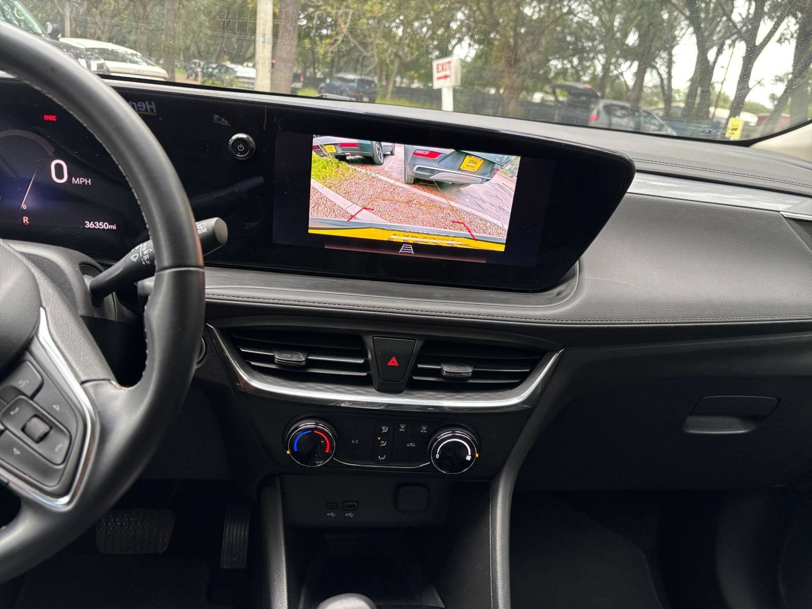 Used 2025 Buick Encore GX Preferred AWD/4WD image 16