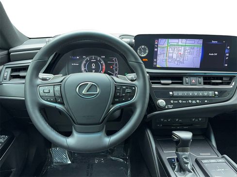 Used 2022 Lexus ES 350 w/ Premium Package image 17