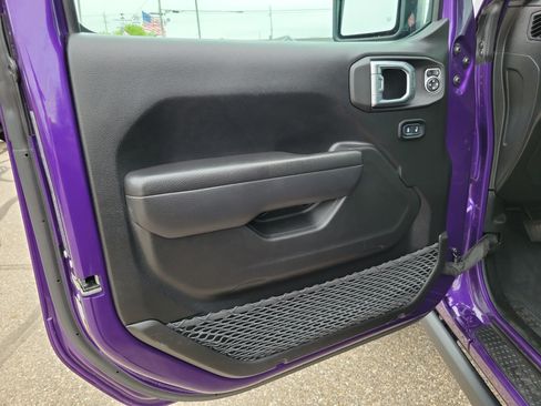 Used 2023 Jeep Wrangler Sport AWD/4WD image 6