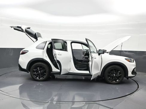 Used 2024 Honda HR-V Sport image 31