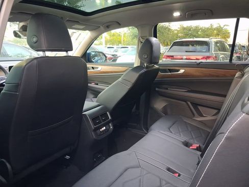 New 2026 Volkswagen Atlas SE FWD image 5