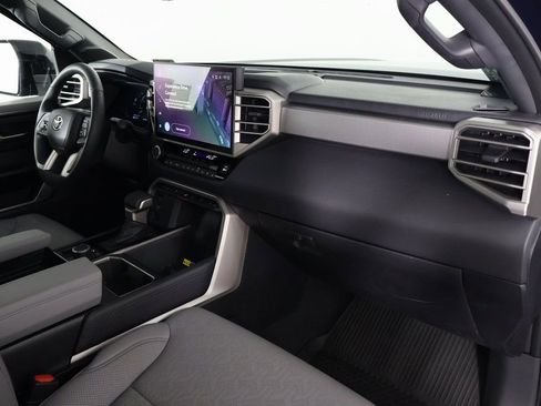 Used 2025 Toyota Tundra Limited image 9