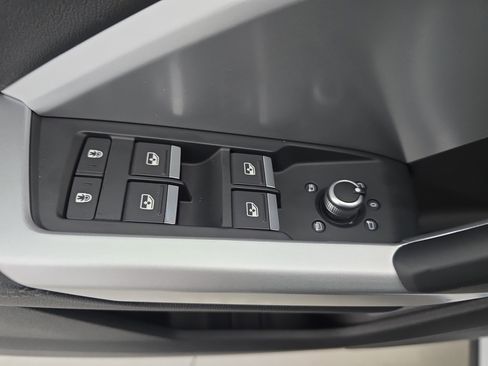 New 2025 Audi Q3 2.0T Premium image 26