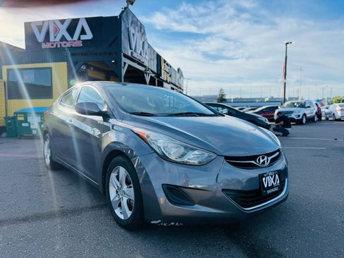 Used 2013 Hyundai Elantra GLS FWD image 3