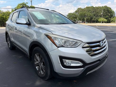 Used 2013 Hyundai Santa Fe Sport w/ Popular Equipment Pkg FWD image 4