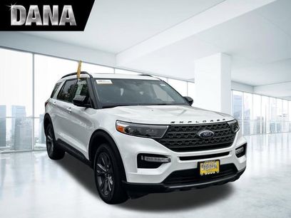 Certified 2022 Ford Explorer XLT w/ Equipment Group 202A