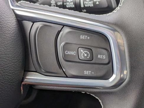 Used 2023 Jeep Wrangler Unlimited Sahara AWD/4WD image 27