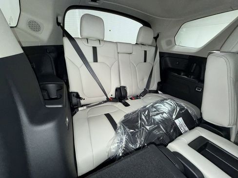 New 2026 Honda Pilot Touring image 18