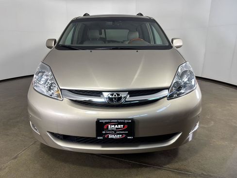 Used 2008 Toyota Sienna FWD image 5